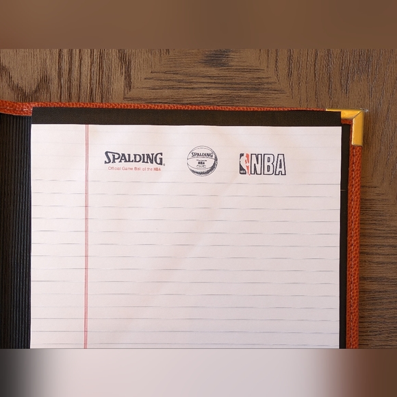 NBA Vancouver Grizzlies Spalding embossed busines padfolio. *Pristine condition* - Picture 3 of 9